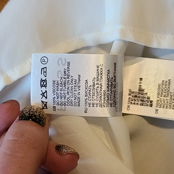 🎊Host Pick🎊 Reiss Morgan Tie Neck Blouse - Picture 9 of 16